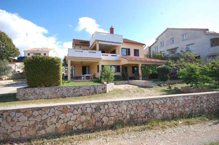 Apartments Snjezana by El-Pi Tours - Bed and Breakfast Njivice
