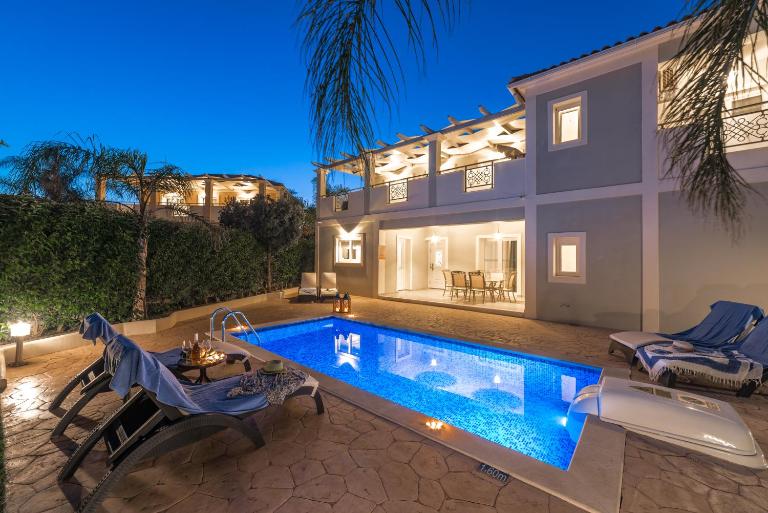 Mamfredas Luxury Resort - Bed and Breakfast Tsilivi