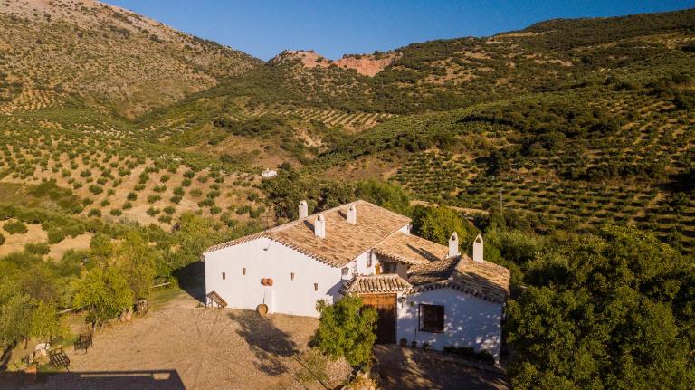 Cortijo Rural Majolero - B&B Castillo de Locubín
