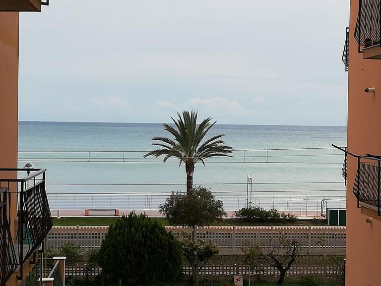 Al mare con vista codice CITRA 009049-LT-0787 - Bed and Breakfast Pietra Ligure