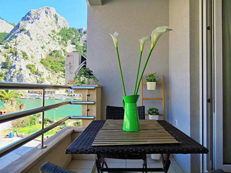 Mitra Zonata Orange - B&B Omiš