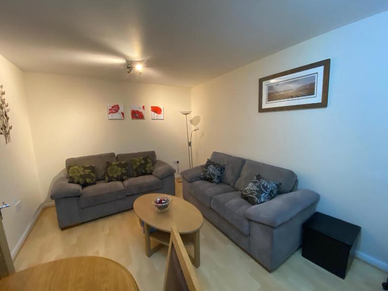 4 Varis Apartments - B&B Forres