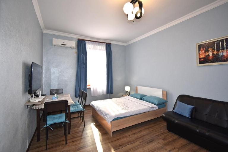 Apartment near Sasundci Davit Metro Station - Bed and Breakfast Jerevan