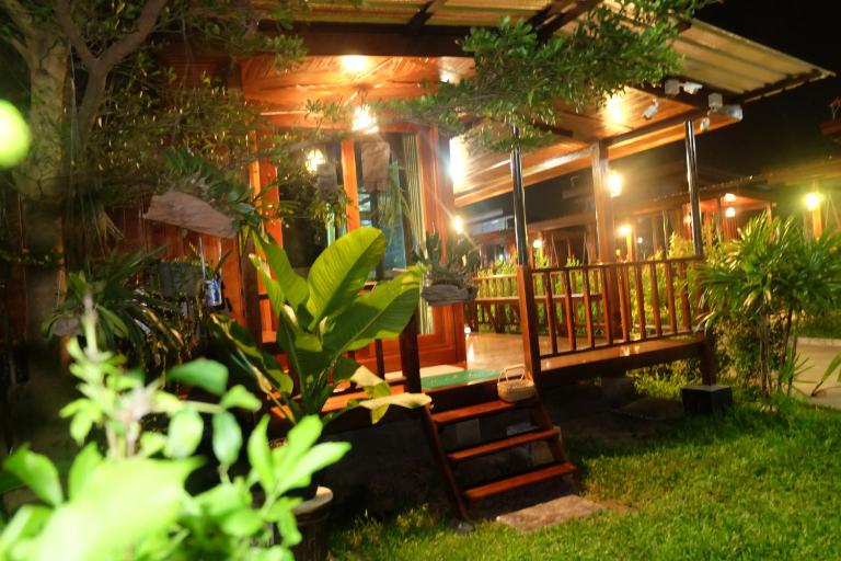 Ruen Orathai Resort - Bed and Breakfast Prachuap Khiri Khan