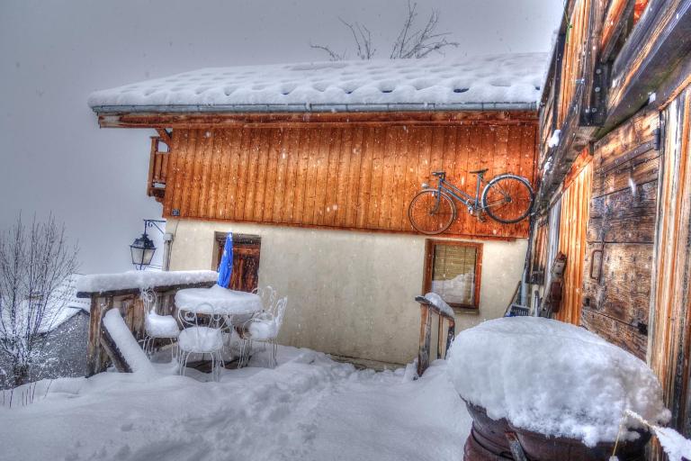 Petite maison proche télécabine Alpe d'huez - Chambres d'hôtes L'Huez
