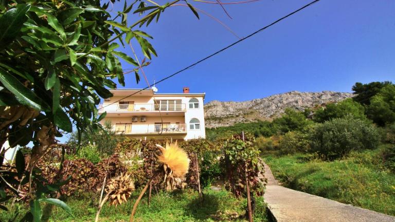 Apartments Nemira - B&B Omiš