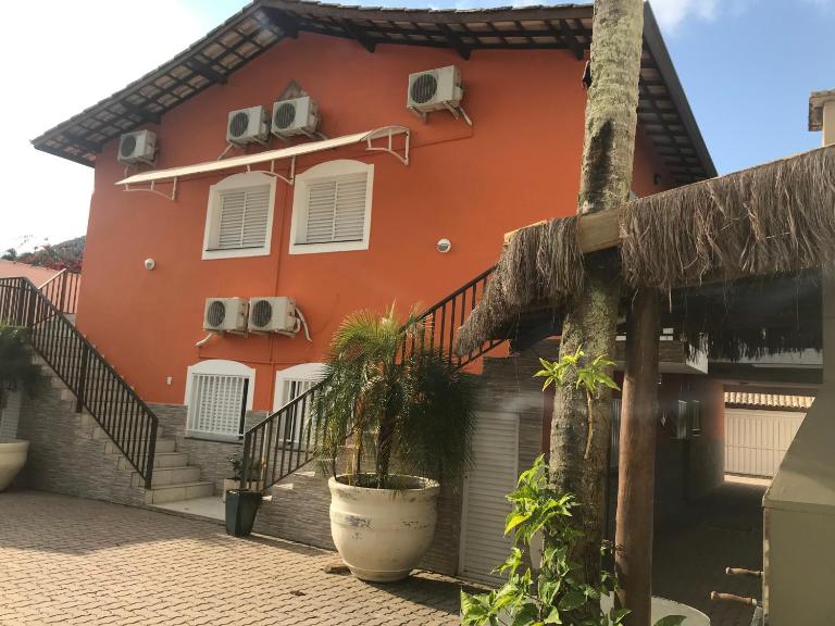 Village com 4 APTOS PÉ NA AREIA E PISCINA - B&B São Sebastião