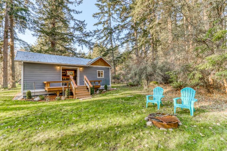 Little House in the Big Woods - B&B Freeland