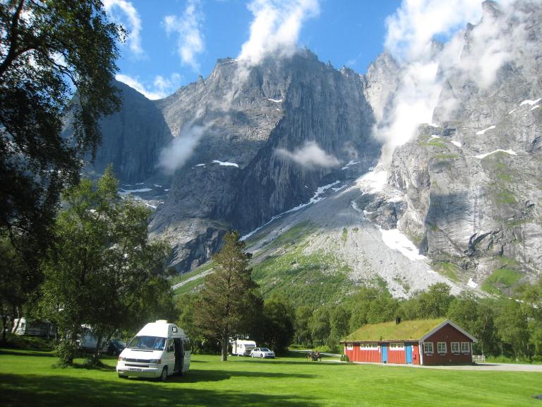 Trollveggen Camping - Ferienwohnung Åndalsnes