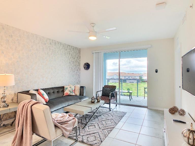 Homey 2BR Condo with 2 Clubhouses & Waterpark - Ferienwohnung Kissimmee