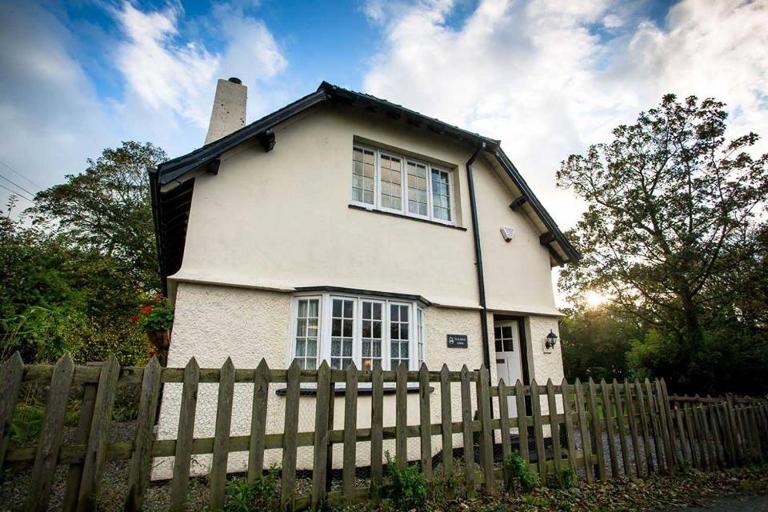 Gatekeepers Lodge @ Plas Dinas - B&B Caernarfon