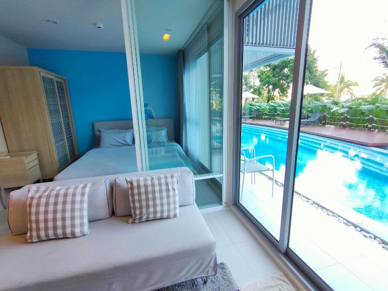 BLU-Pool Access - B&B Cha-am