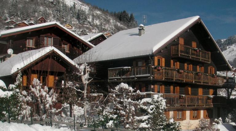 "CHALET LES ARAVIS" chalet et Appartements - Ferienwohnung Le Grand-Bornand
