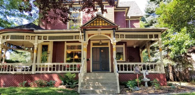 Historic Victorian Inn - B&B Sioux Falls