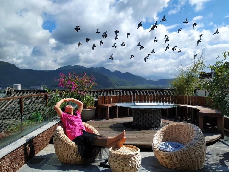 Shan Ju Qiu Ming Floral Hotel in Tengchong 花筑 腾冲山居秋暝精品客栈 - B&B Tengyue