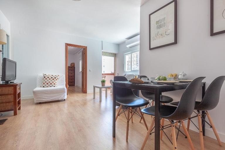 Apartamento luminoso y acogedor en Sevilla. A/C. - Bed and Breakfast Sevilla