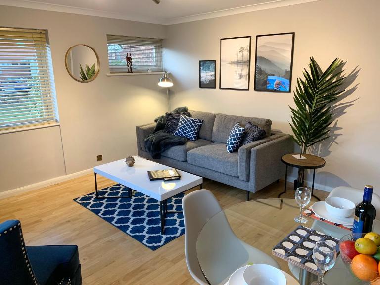 Two-Bedroom Apartment in Windsor - B&B Windsor