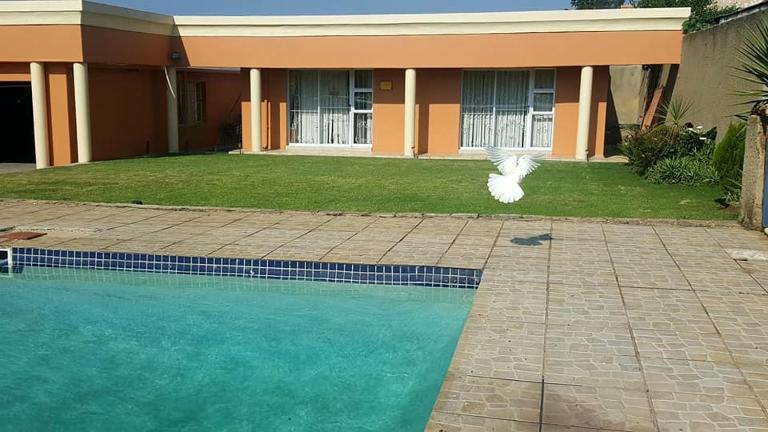 SunSet West Self Catering Maraisburg Roodepoort - B&B Johannesburg