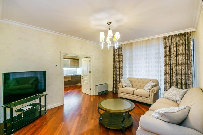 BELLA Luxury Apartment on Nizami str - Bed and Breakfast Bakoe