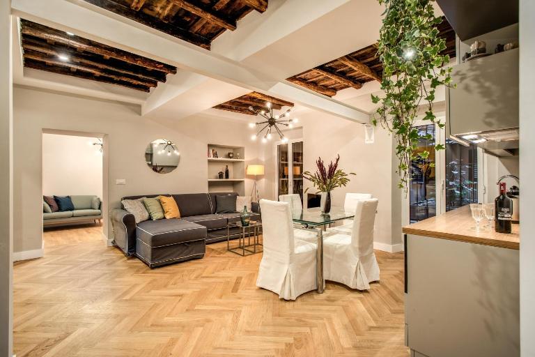 Trevi Fountain Superior 3 bdr apartment - Bed and Breakfast Rome