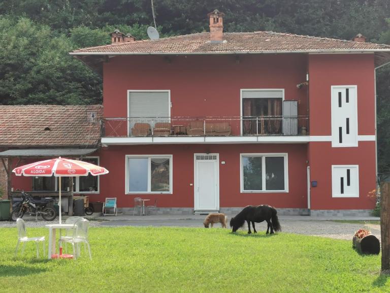 The Horse - Ferienwohnung Pogno