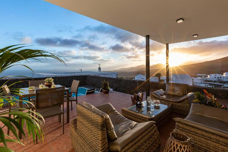 Private villa with heated pool in Lanzarote - B&B Mácher