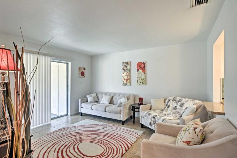 Gorgeous Cape Coral Duplex Home w/ Modern Interior - B&B Cape Coral