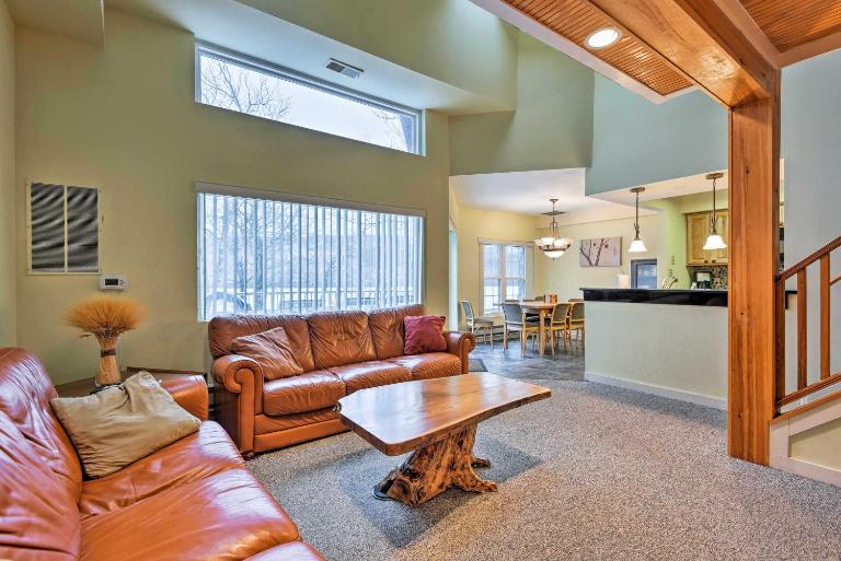 Lake Harmony Condo < 1 Mi to Big Boulder Mountain! - B&B Lake Harmony