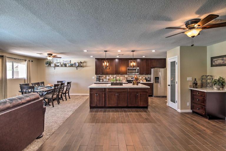 Lake Havasu Home w/ Pool, Near London Bridge! - B&B Lake Havasu City