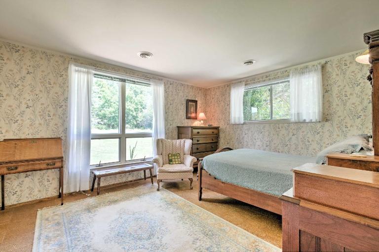 Stair-Free Lexington Home w/ Blue Ridge Mtn Views! - B&B Lexington