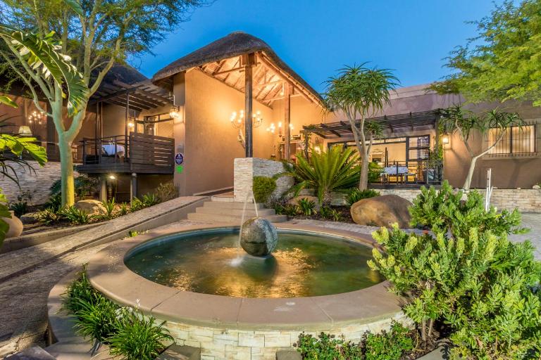 SW1 Lodge - B&B Somerset West