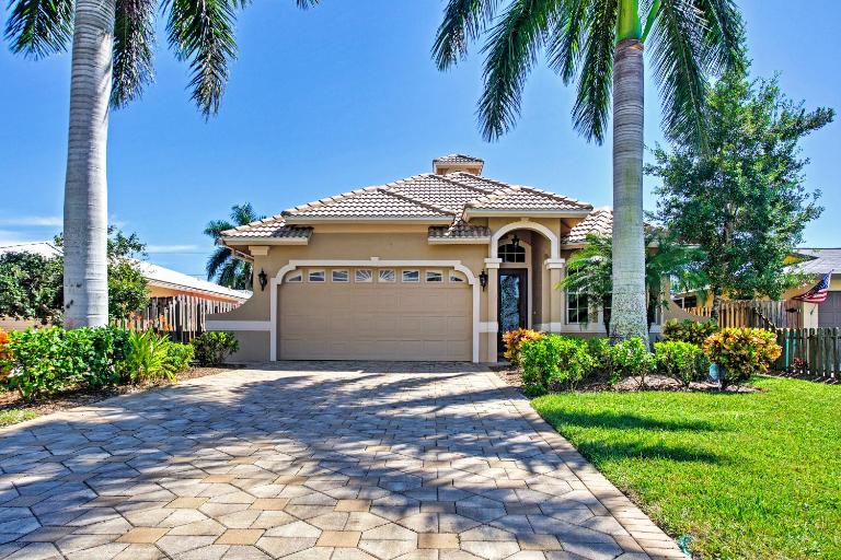 Superb Naples Home w/ Den & Private Saltwater Pool - Ferienwohnung Naples (Florida)