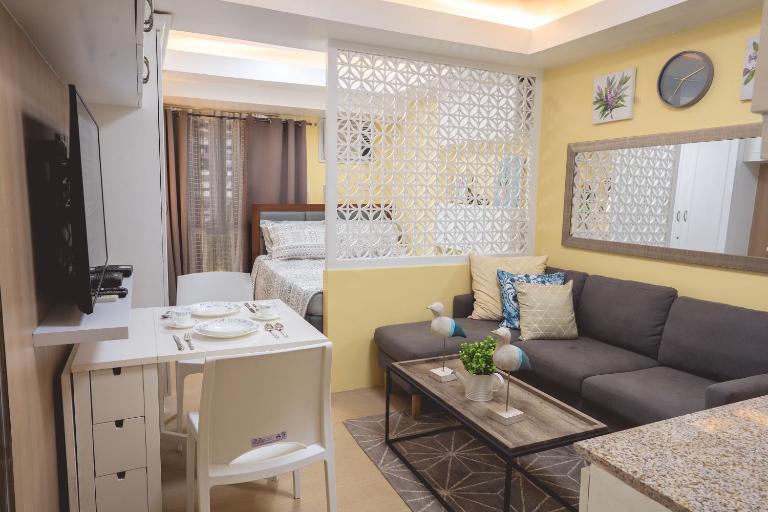 5th floor Cebu IT Park studio walking distance to everything - B&B Cebu City