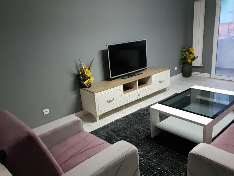Meny Apartaments - B&B Codlea