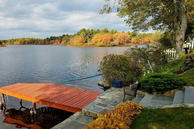 Pond Access & Private Dock: East Wareham Home - B&B East Wareham