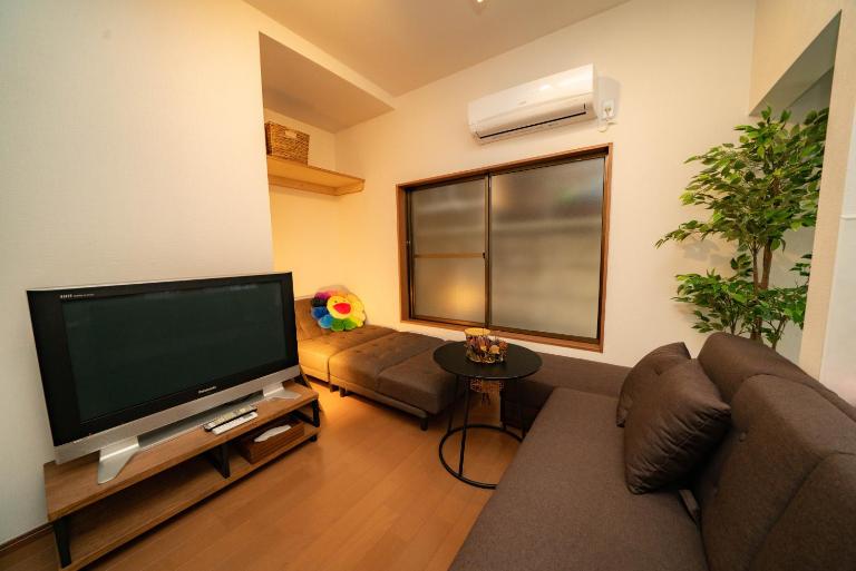 ACOE OKUBO - 3 BR Home in Shinjuku's Food Heaven Area - B&B Tokyo