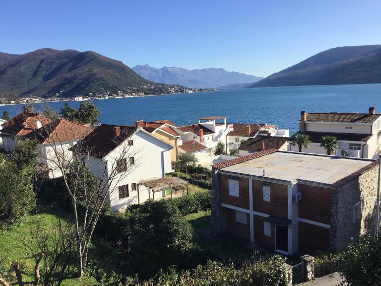 Monteview Loft Apartment - B&B Herceg Novi