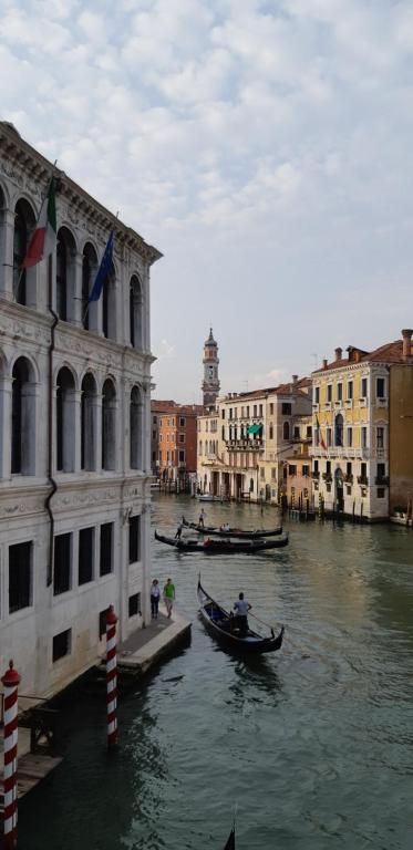 gondola show - B&B Venecia