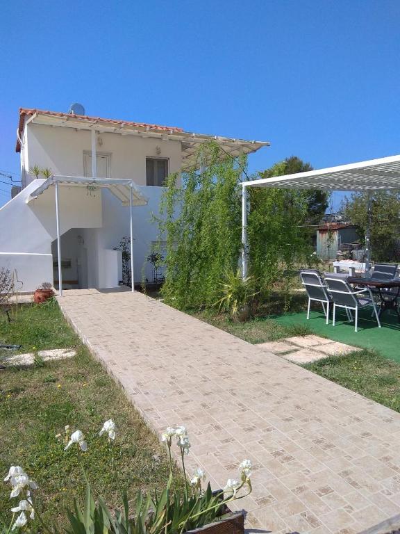 Angel House - B&B Dhrosiá