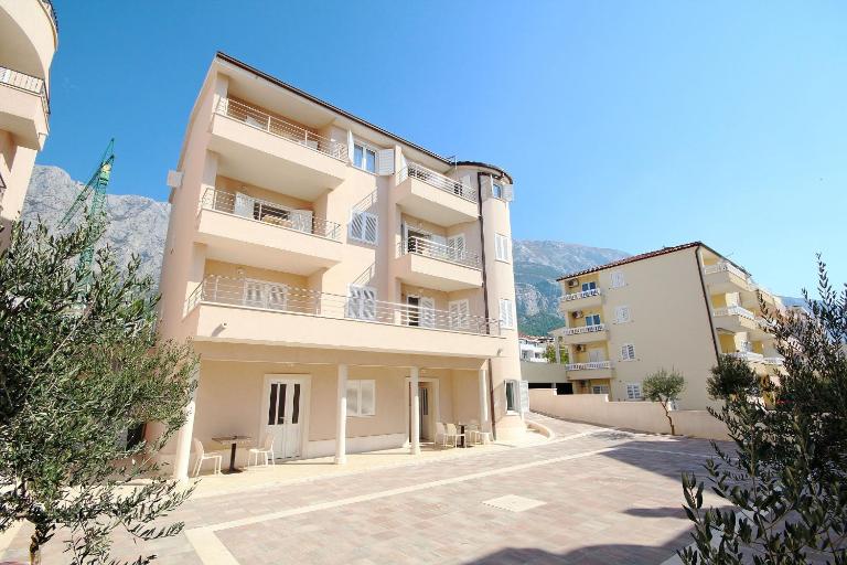 Apartment DOMO - Ferienwohnung Makarska