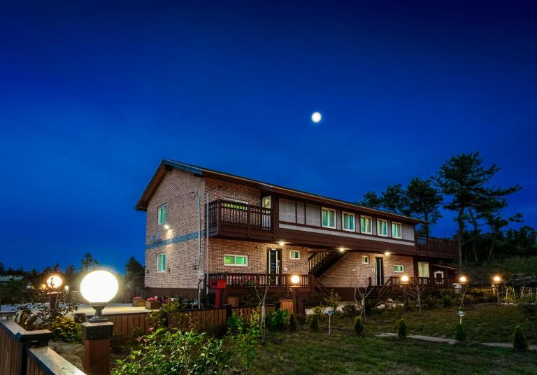 J&J pension - B&B Seogwipo