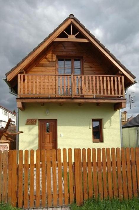 Víkendový domček Tis - Chambres d'hôtes Hrabušice