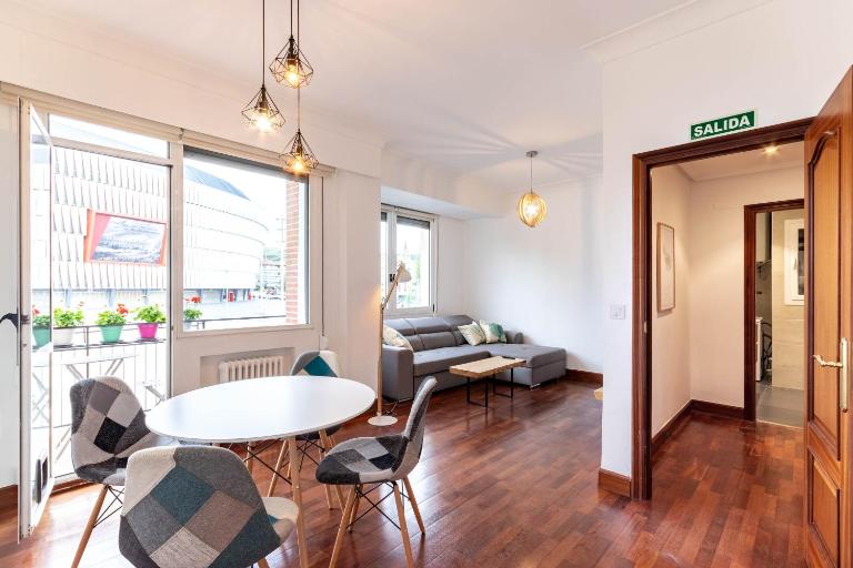 Apartamento con vistas al Estadio San Mamés - Chambres d'hôtes Bilbao