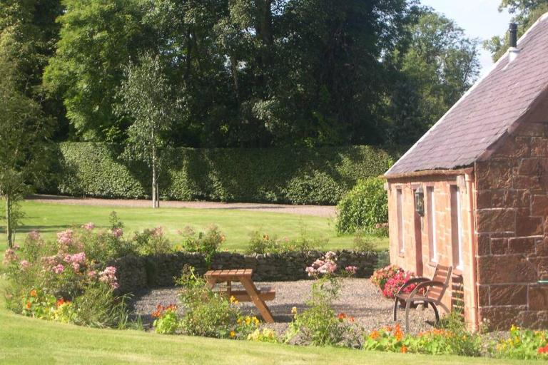 Harleyburn Cottages - Stables and Saddlery - B&B Melrose