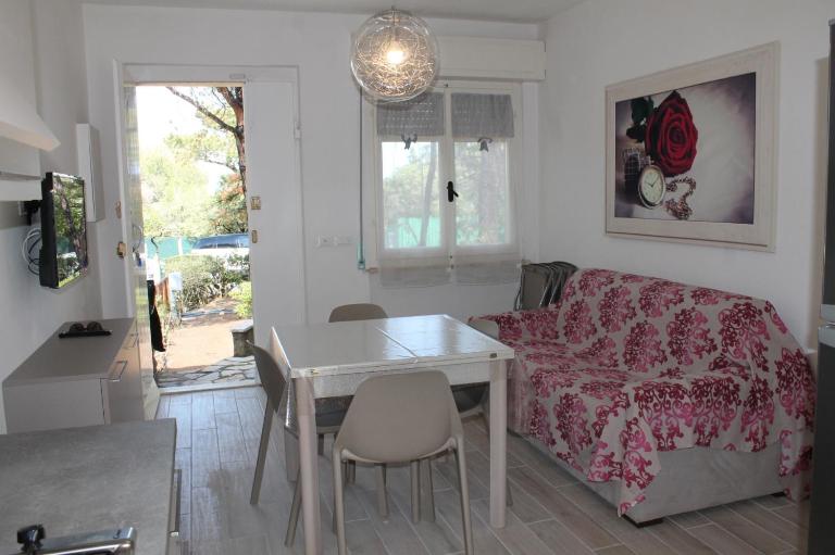 Le tre Caravelle -La Nina- 50m dal mare - WI-FI - Bed and Breakfast Marina di Castagneto Carducci