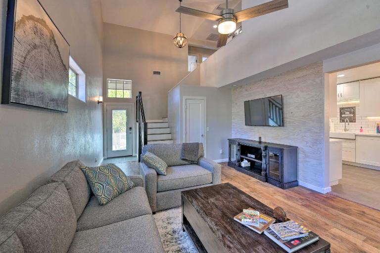 Modern Flagstaff Home w/ BBQ: Walk Downtown! - B&B Flagstaff