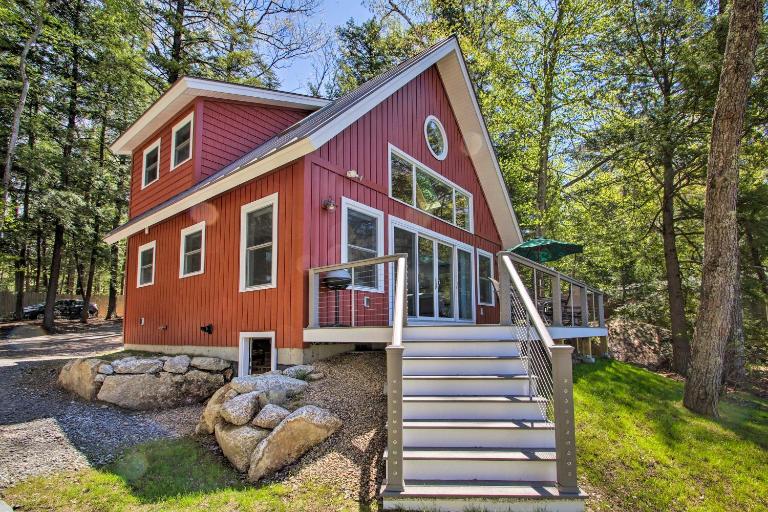 Lakefront Meredith Home: Private Beach & Fire Pit! - B&B Meredith