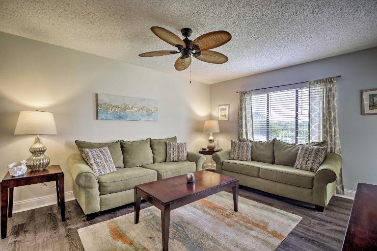 Ocean Views + Pool Access: Tierra Verde Condo! - Chambres d'hôtes Tierra Verde
