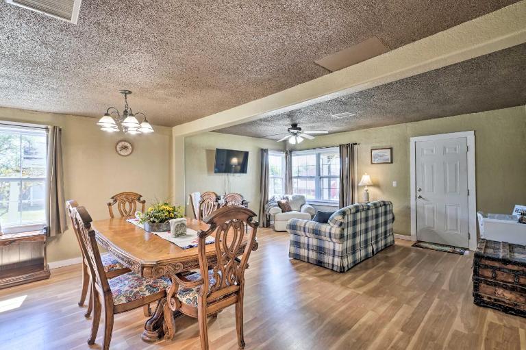 ‘Cobblestone Cottage' - 10 Mi to Pomme de Terre! - B&B Galmey