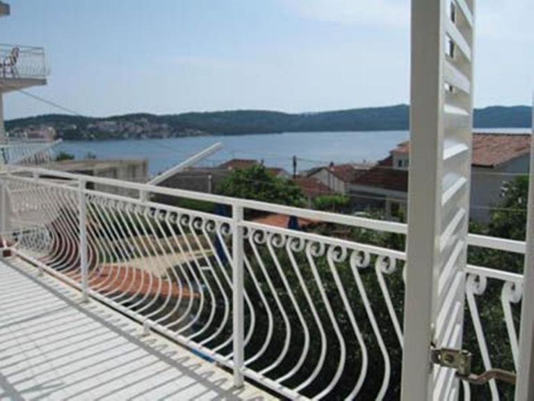 Ljiljana Apartment - B&B Okrug Gornji